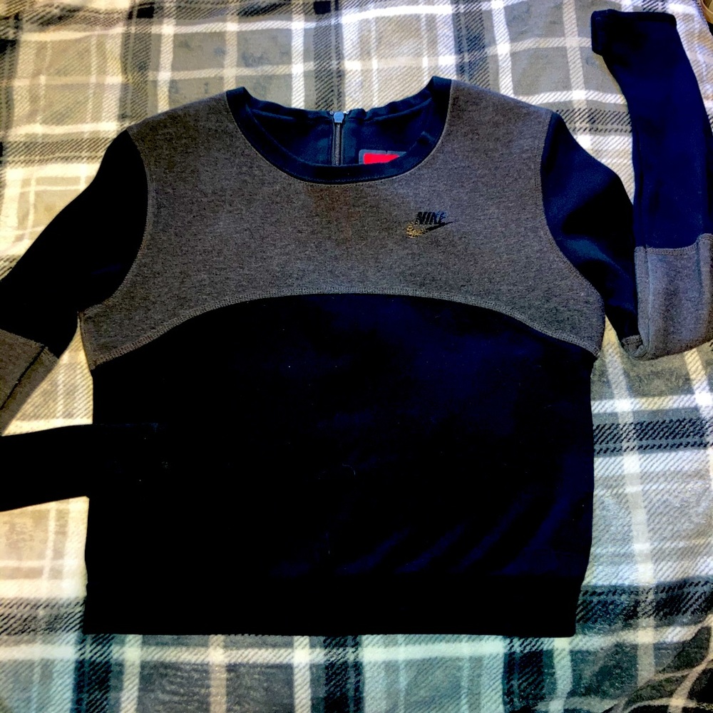 Womens Nike Tech 3mm Crew Neck NWOT